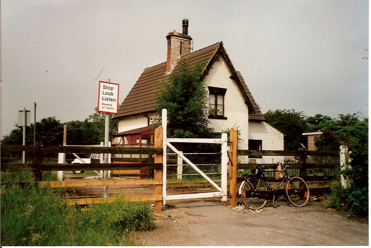 Gatehouse Road crossing